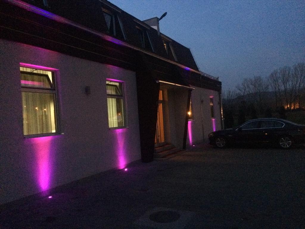 Prenociste Gazela Bed and Breakfast Pirot Eksteriør billede