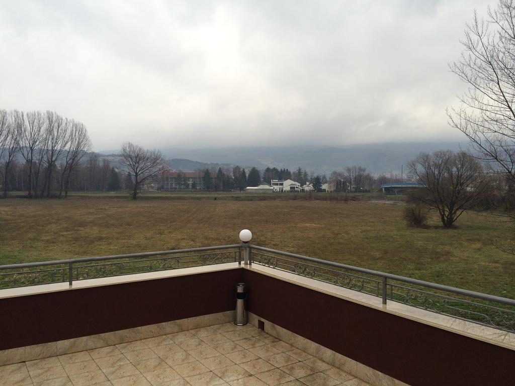 Prenociste Gazela Bed and Breakfast Pirot Eksteriør billede